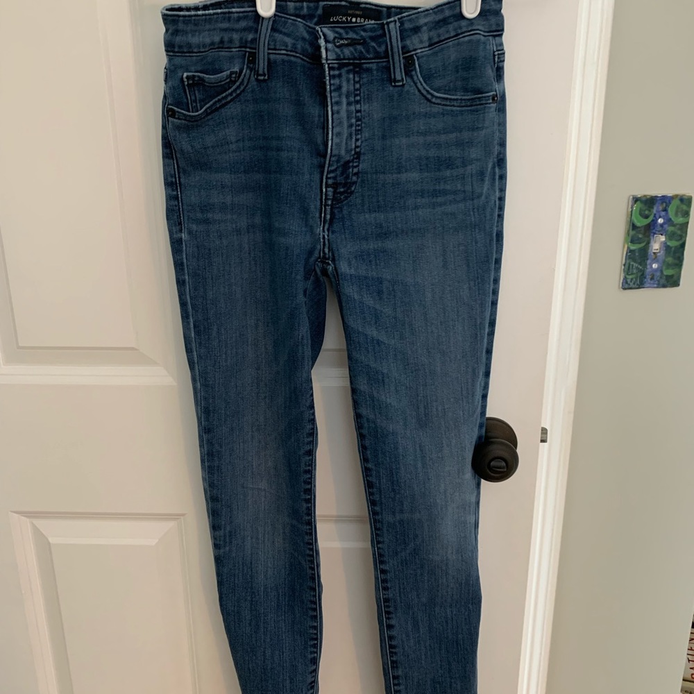Lucky brand skinny jeans, size 26